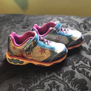 Size 8 toddler shoes